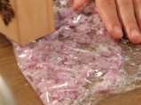 Увеличение https://www.bonapeti.bg/uploads/recipes/rec7000/steps/121.jpg