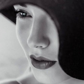 Женя Дакалова